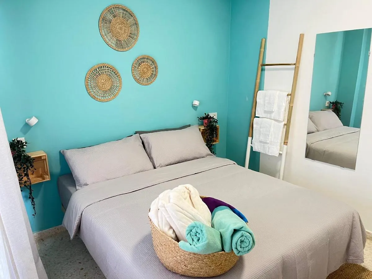 Gay Hostel 托雷莫利诺斯 民宿